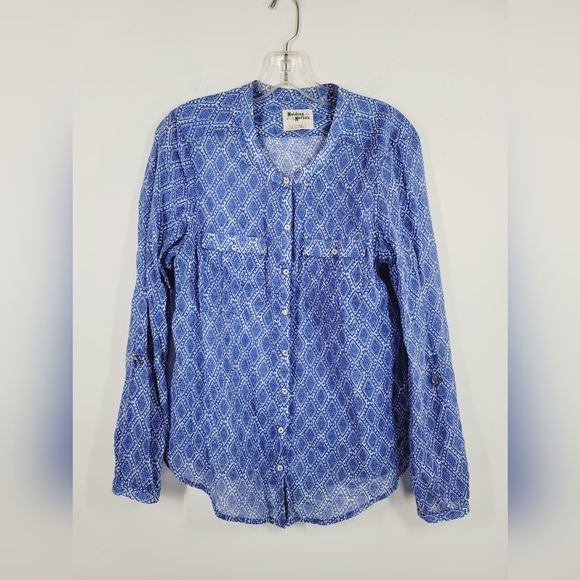 HOLDING HORSES Tops - Holding Horses Blue Patterned Button-Up Shirt, Size 10